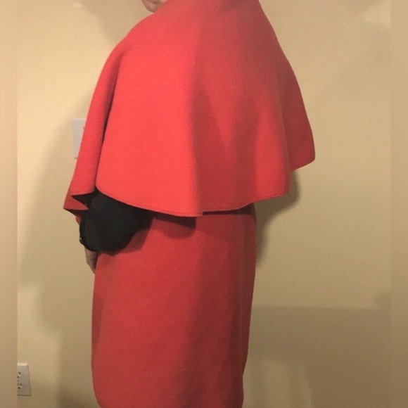 UEC Janska Scarlet Red UltraPlush Polarfleece Poncho Cape Wrap w/ TieBelt O/S - Picture 2 of 5